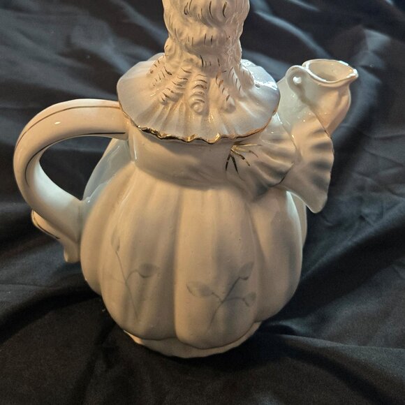Vintage (1950s) LIPPER & MANN Porcelain Colonial Figural Lady Musical Teapot - Picture 12 of 12